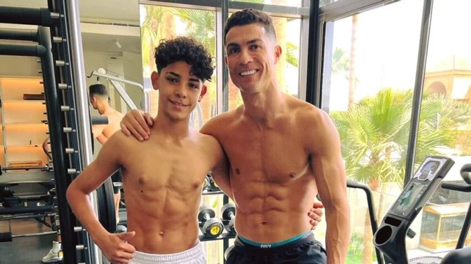 Ronaldo và con trai từng không nói chuyện với nhau