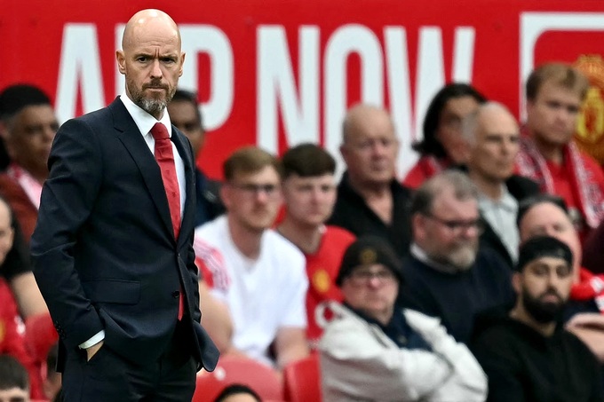 Ten Hag đang kéo lùi sự phát triển của MU